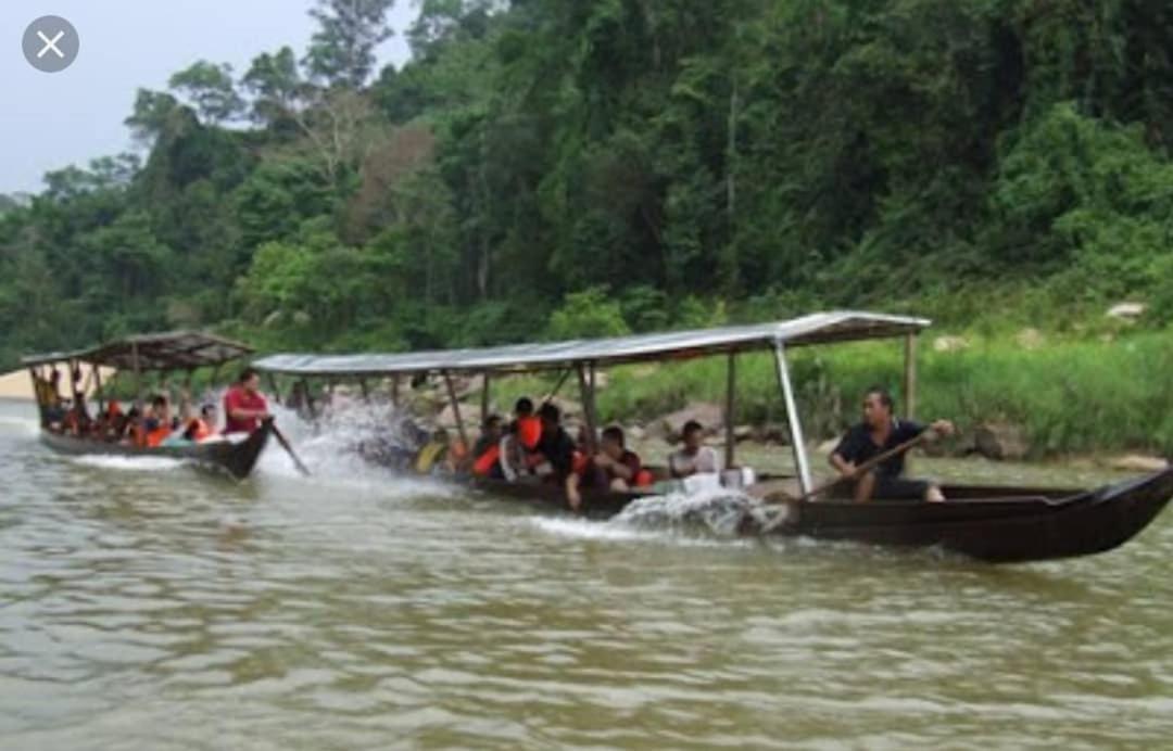 Naura Roomstay Kuala Tahan Esterno foto