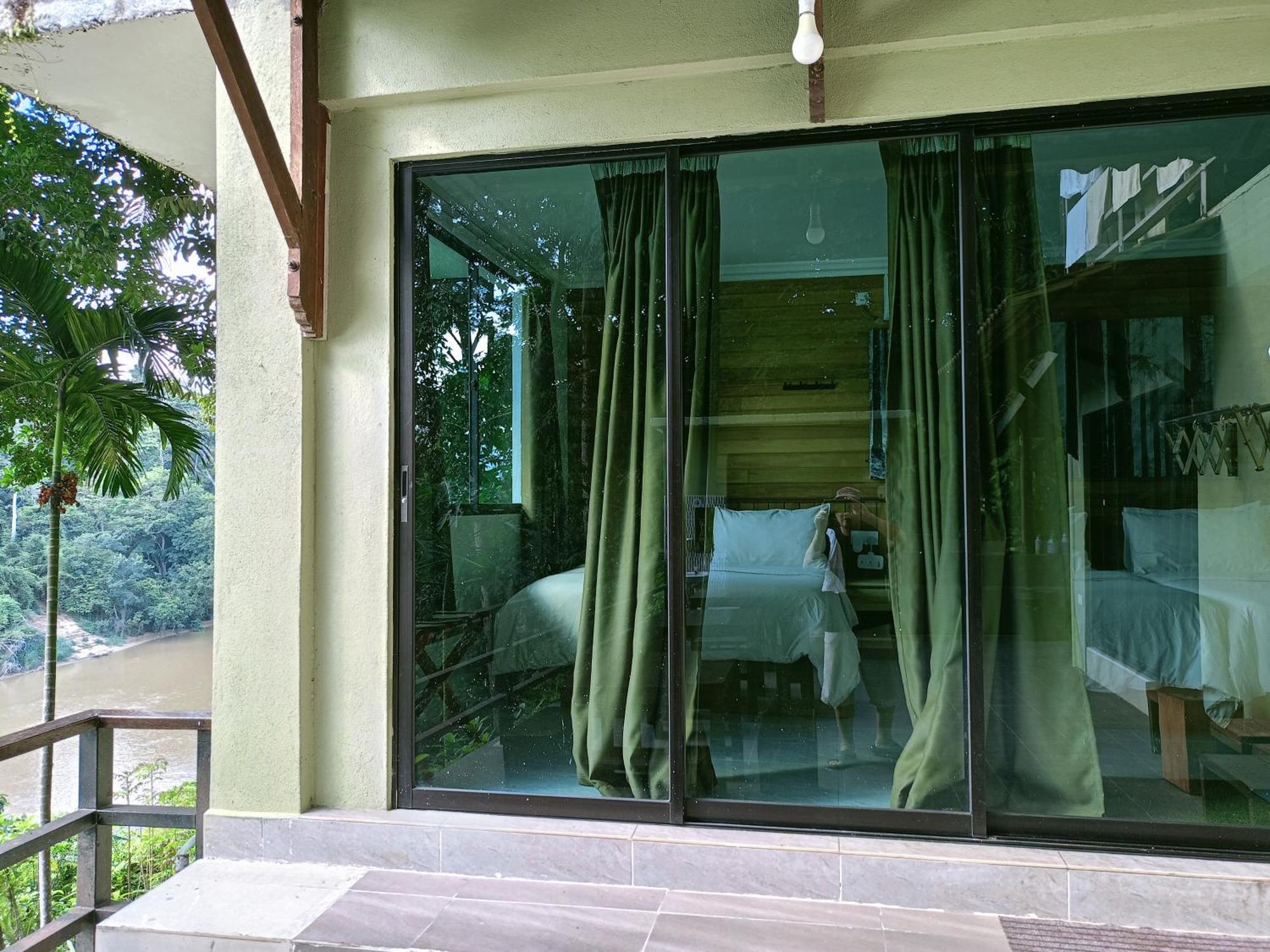 Naura Roomstay Kuala Tahan Esterno foto