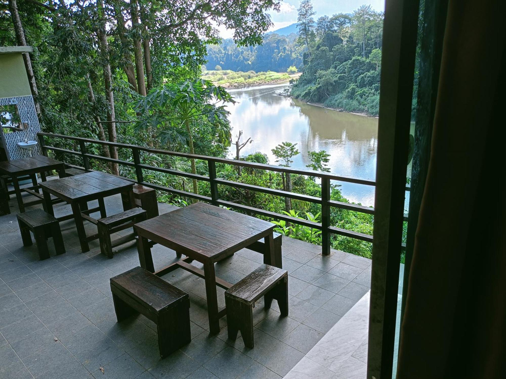 Naura Roomstay Kuala Tahan Esterno foto