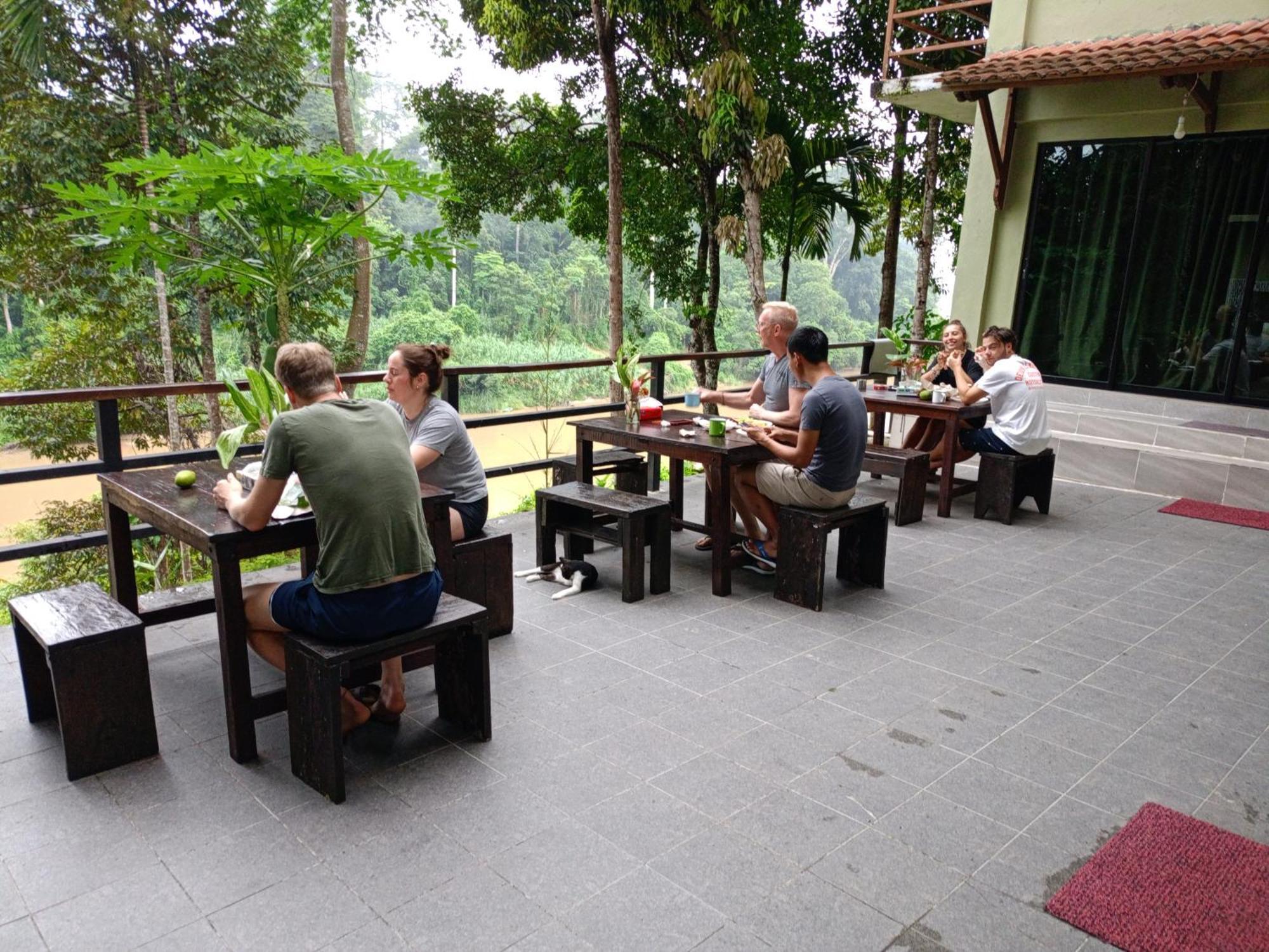 Naura Roomstay Kuala Tahan Esterno foto