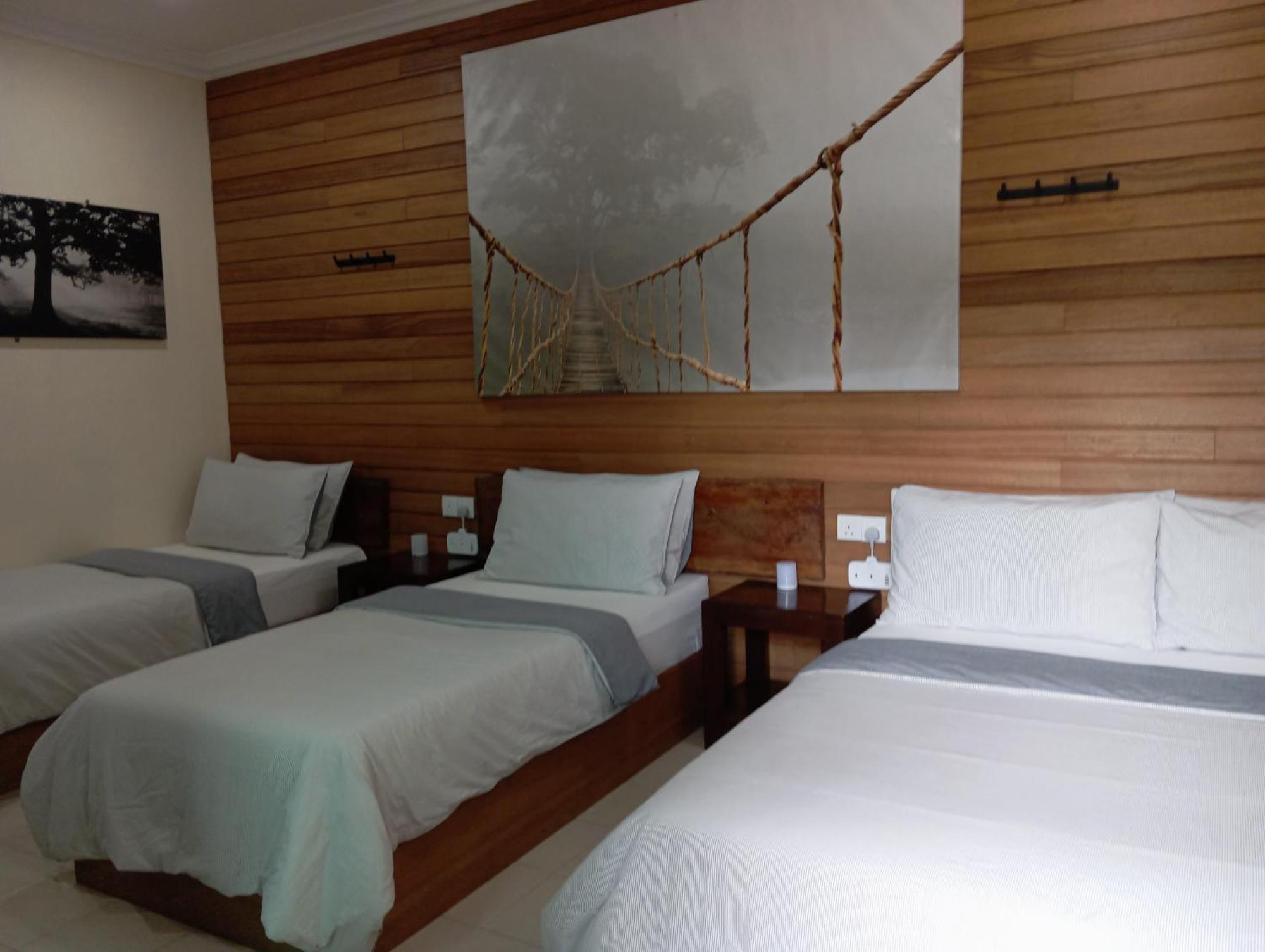 Naura Roomstay Kuala Tahan Esterno foto