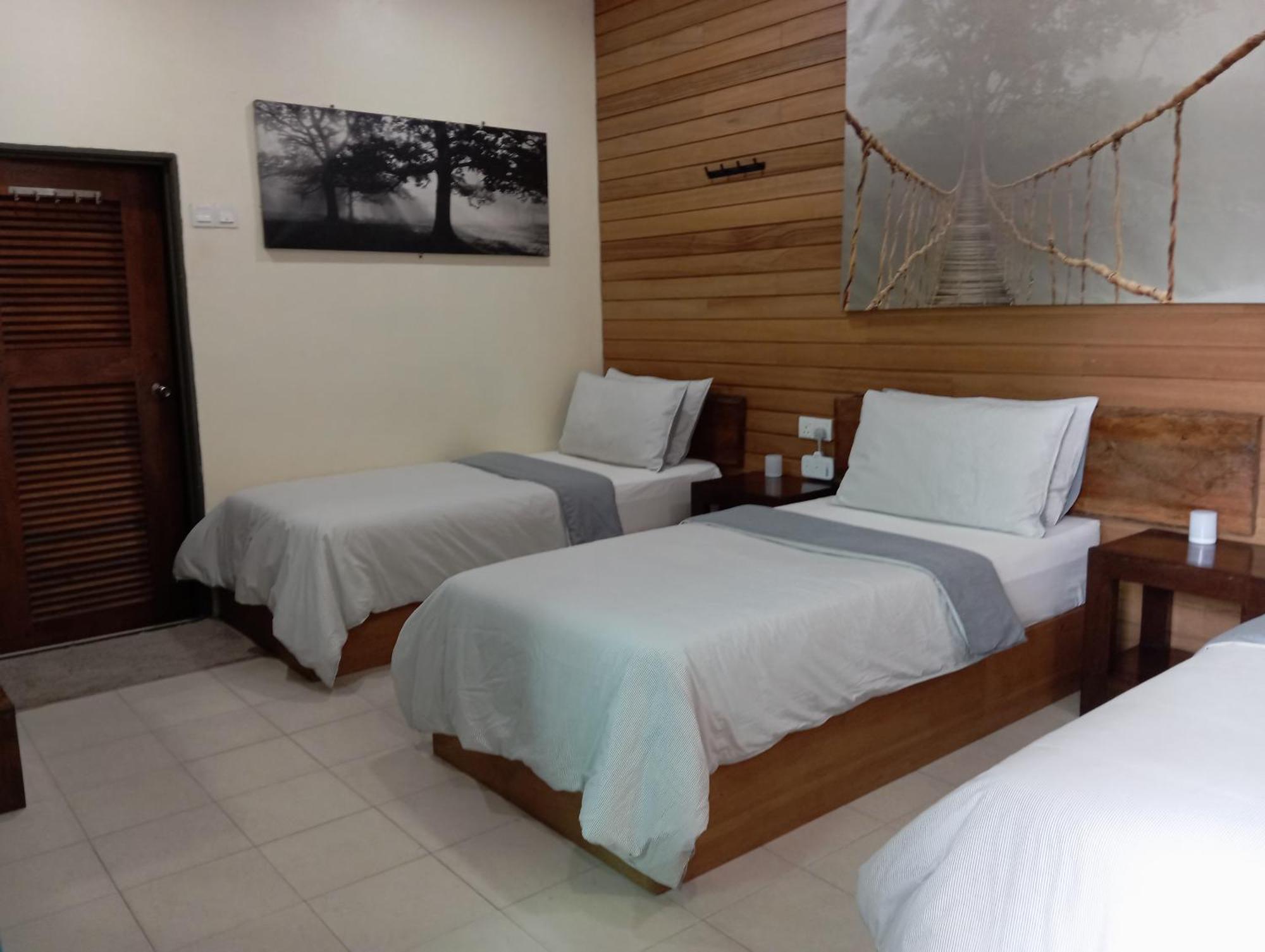 Naura Roomstay Kuala Tahan Esterno foto